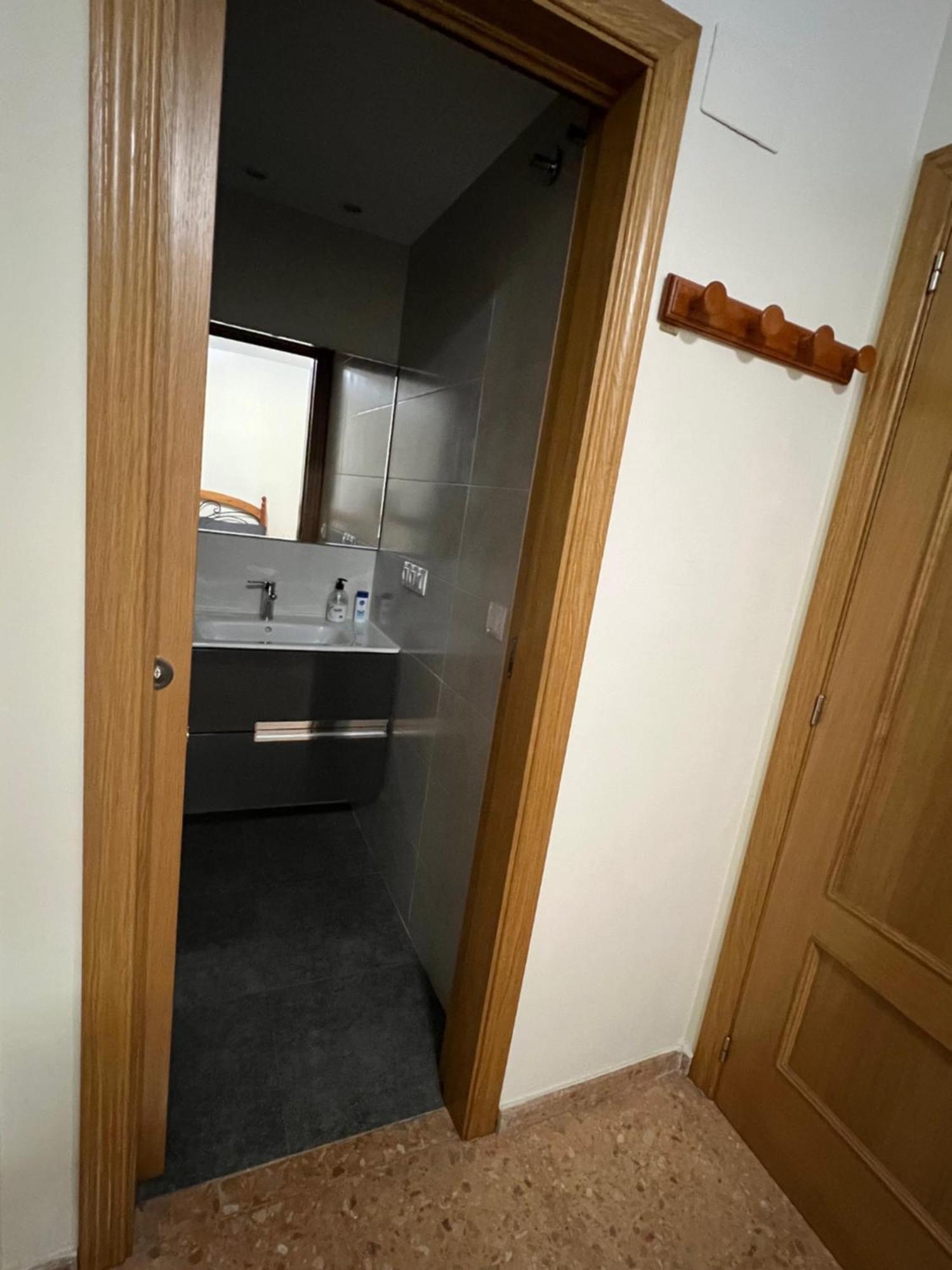 Habitacion Doble Con Bano Privado Appartement Valencia Buitenkant foto